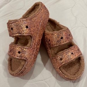 Crocs Glitter Cozzy Sandals